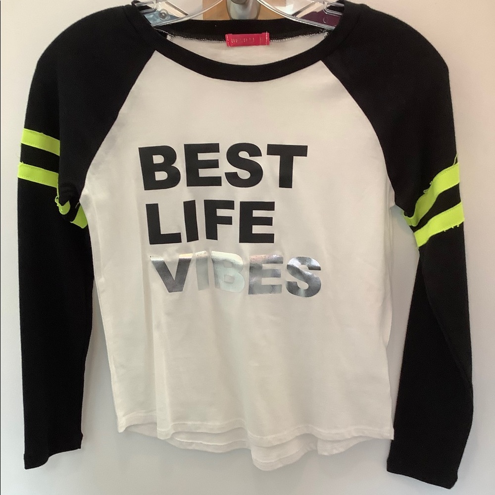 MENU “Best Life Vibes” Top